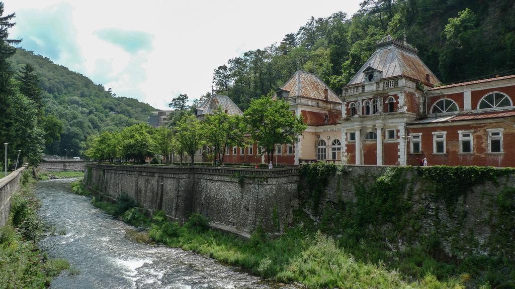 Pensiunea Floare De Colt Hotel Baile Herculane Exterior photo